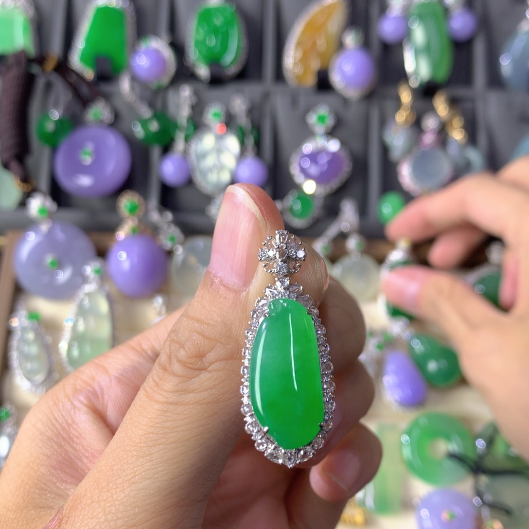 翡翠18K金镶嵌吊坠(不含链)