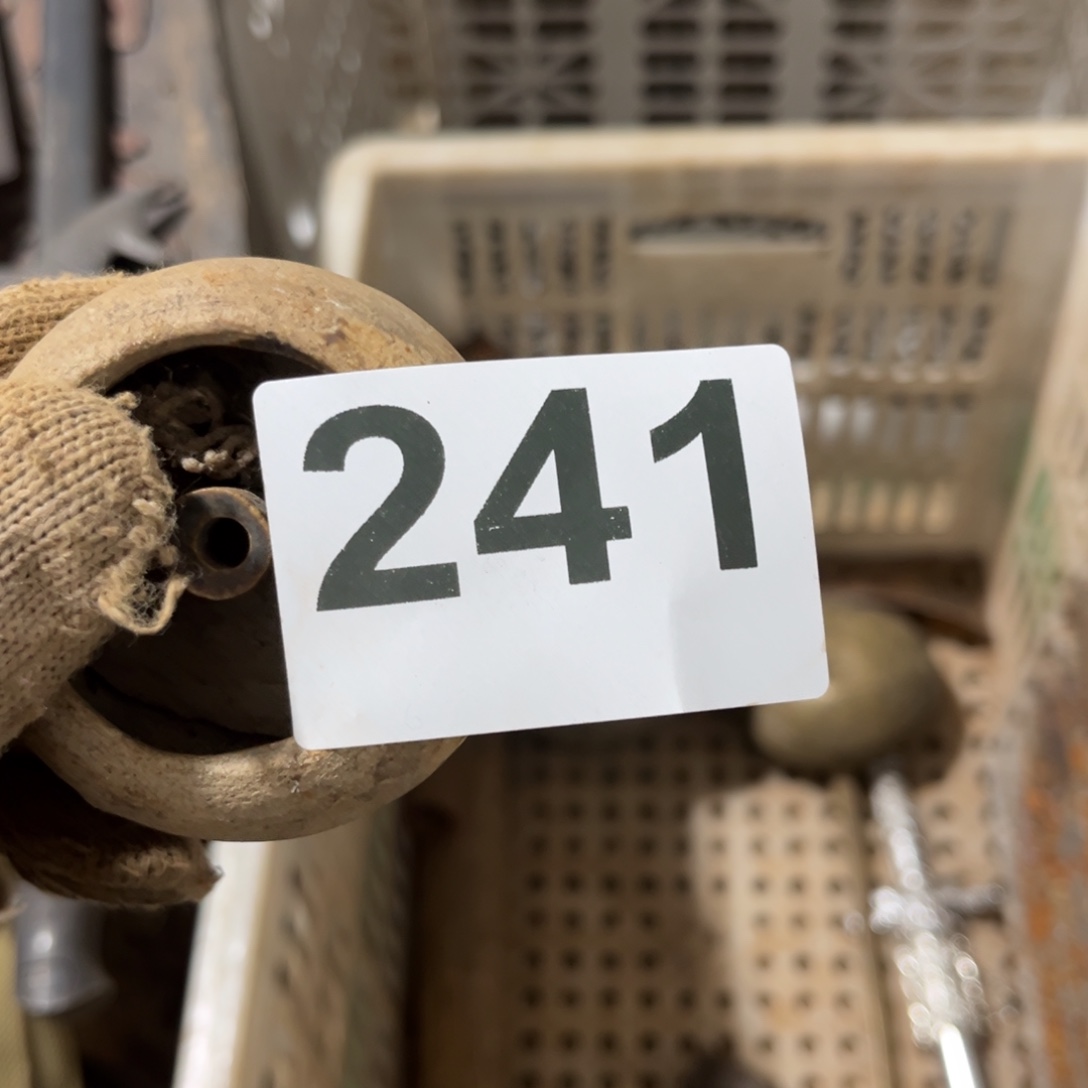 海***月一物一图，工艺品。