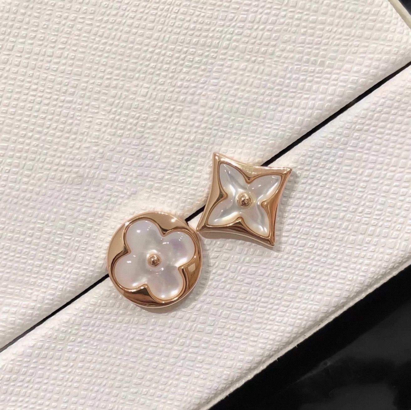 钛钢耳饰 带细节AB花耳钉377