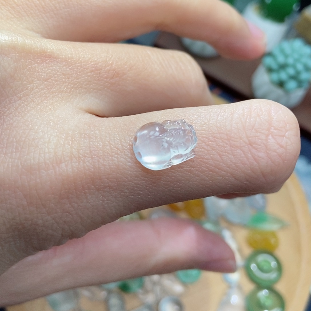 翡翠颈饰未镶嵌翡翠