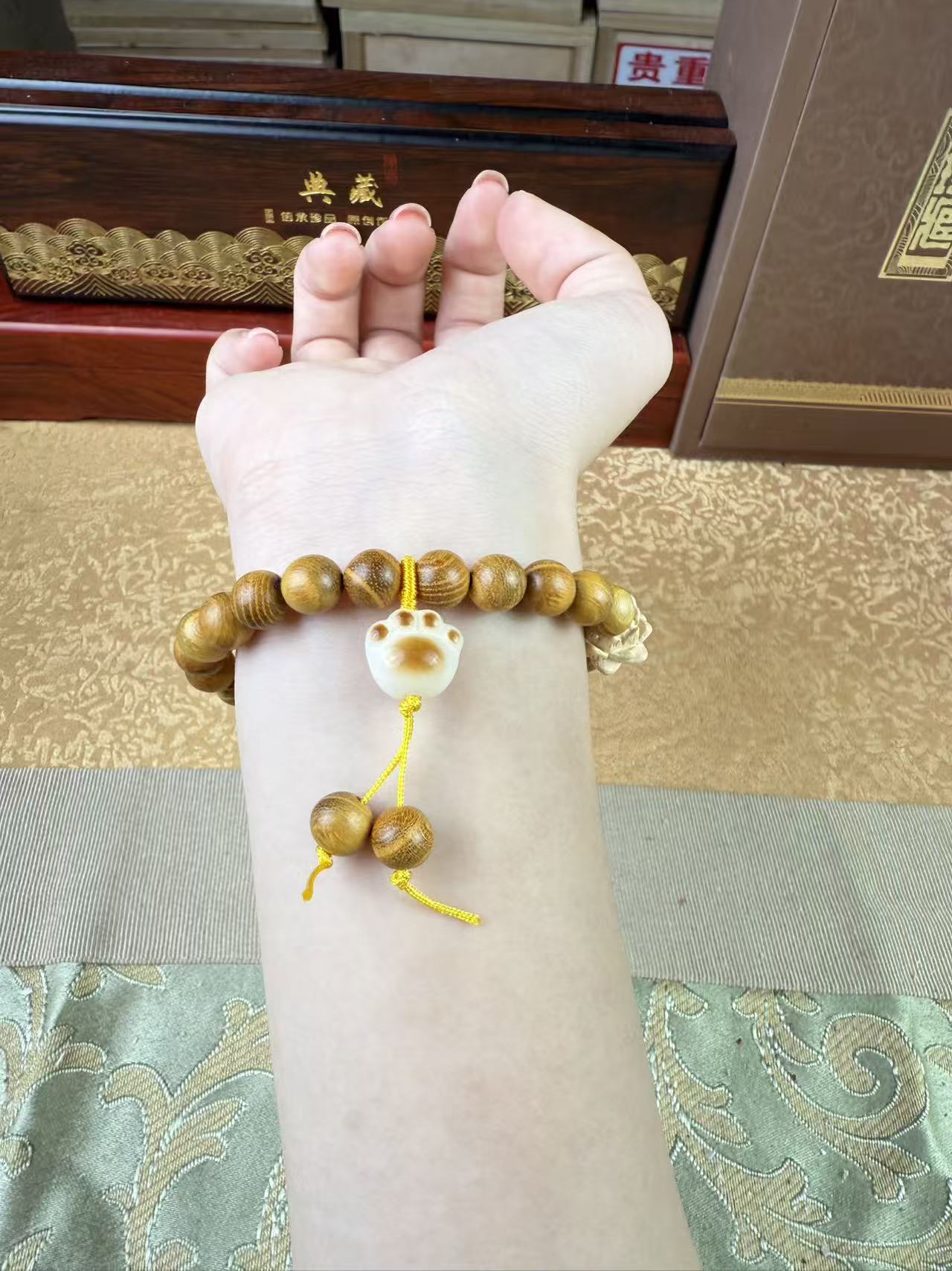 崖柏小猫爪1017无礼盒无证书