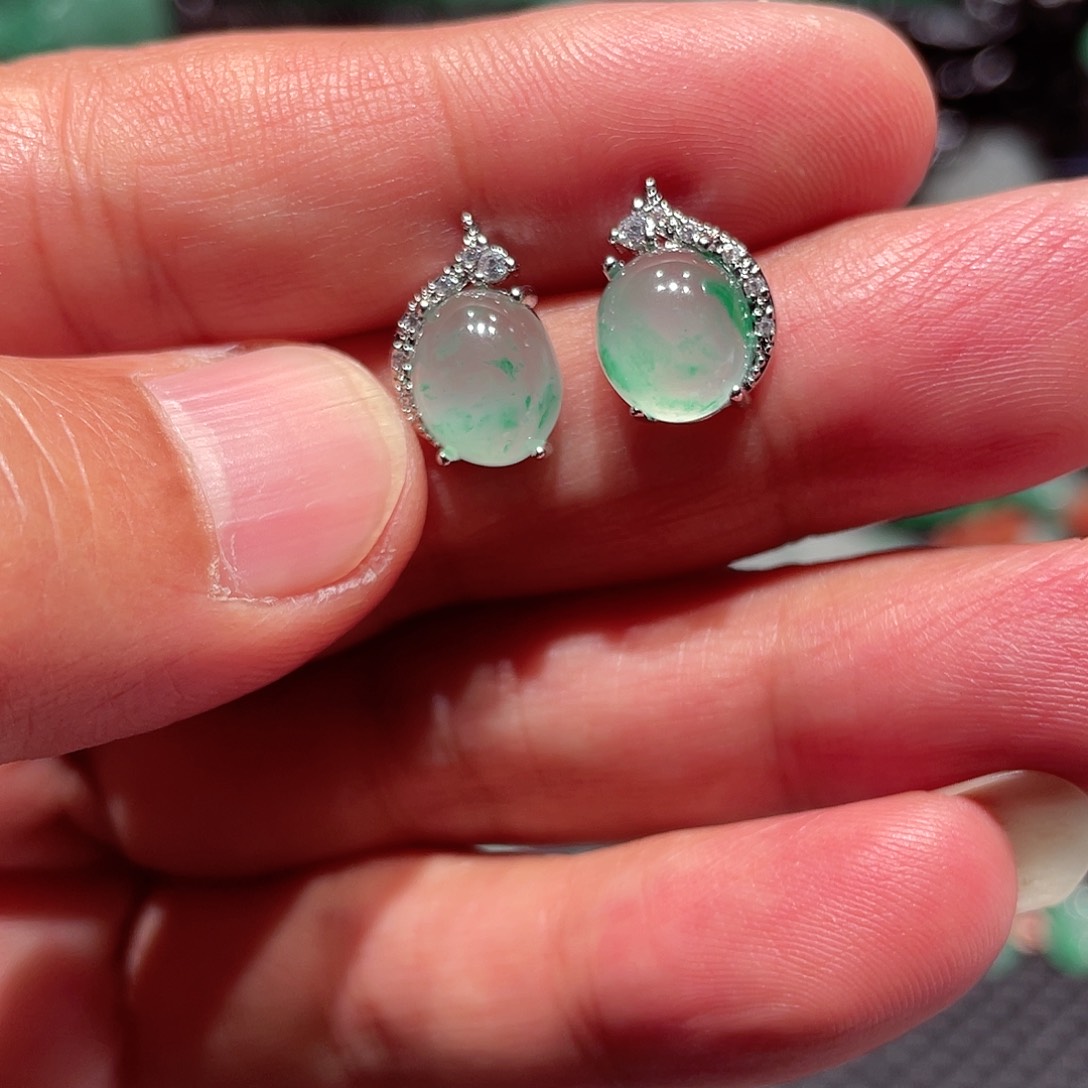 石英质玉颈饰合金I*Y