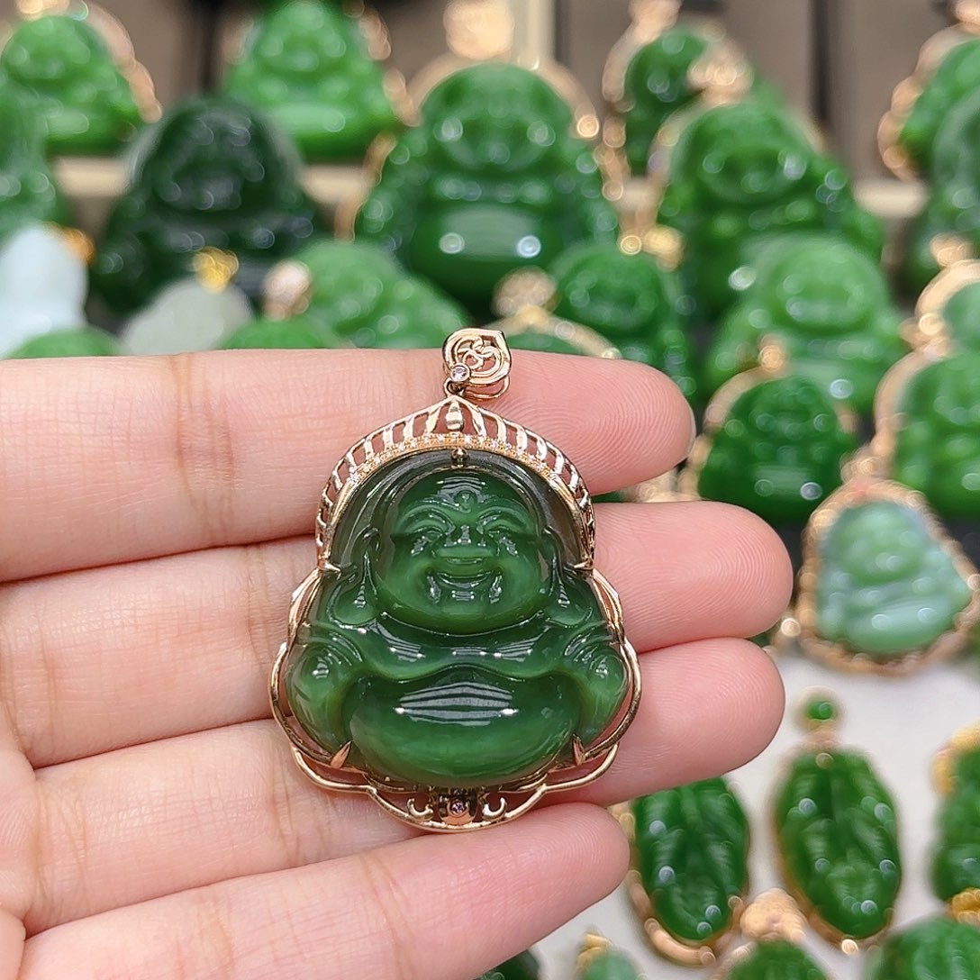 和田玉（碧玉）颈饰18K金镶嵌