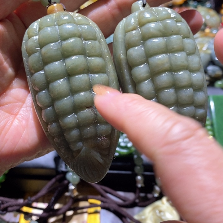 岫玉毛衣链未镶嵌