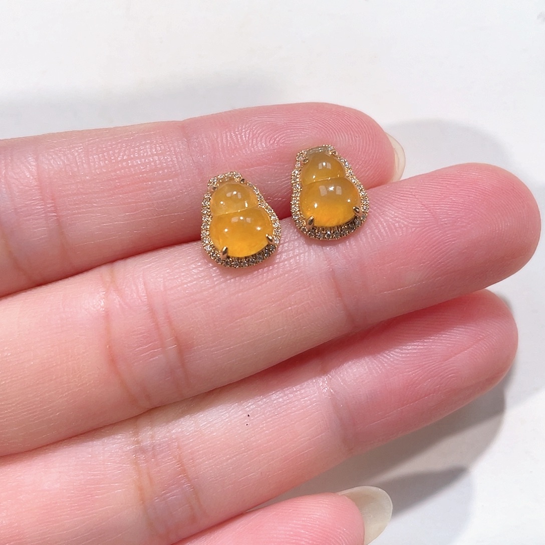 翡翠18K金镶嵌耳饰南非钻