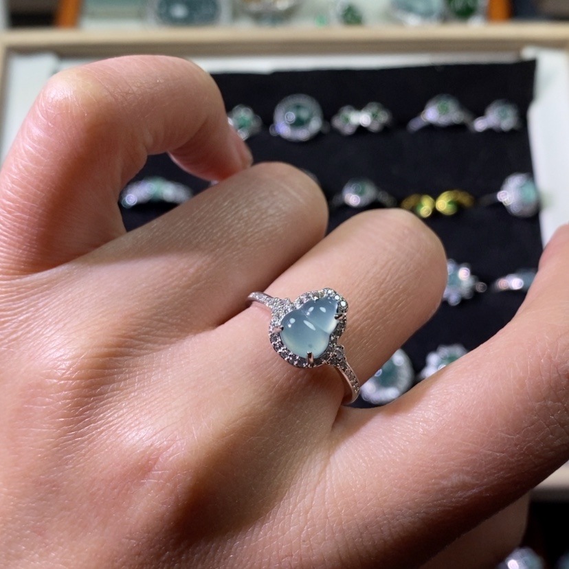 【闪购商品】翡翠颈饰未镶嵌天然