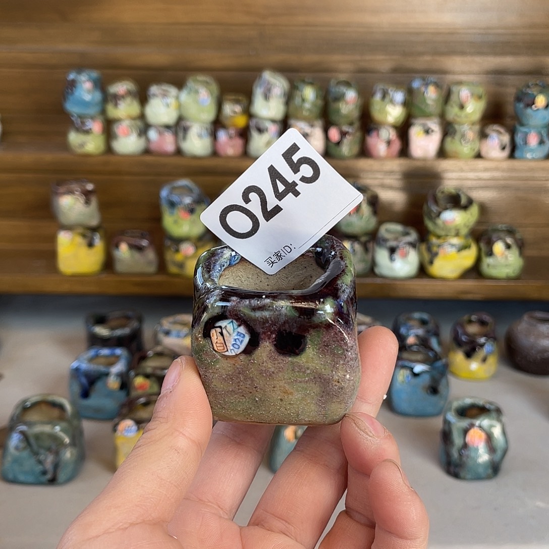 j***c哈哈哈哈哈哈哈哈哈