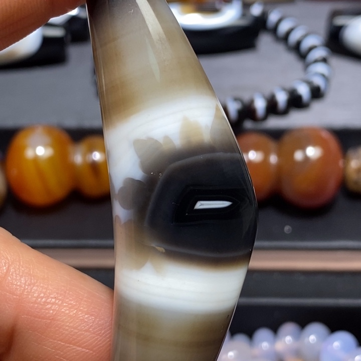 手***1玛瑙/玉髓未镶嵌挂件