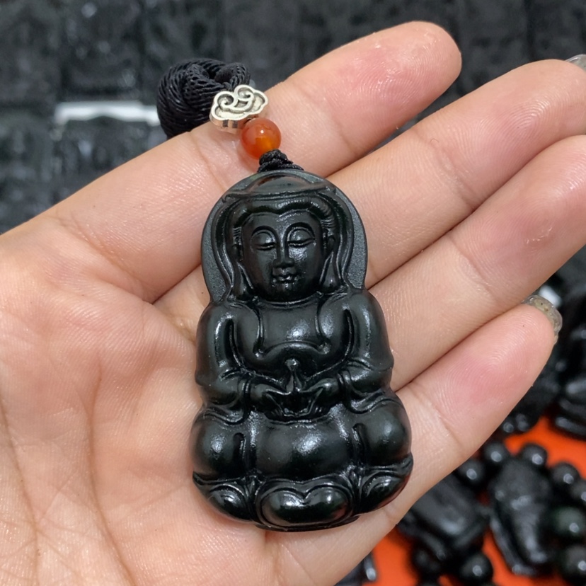 【闪购商品】未镶嵌蛇纹石玉颈饰