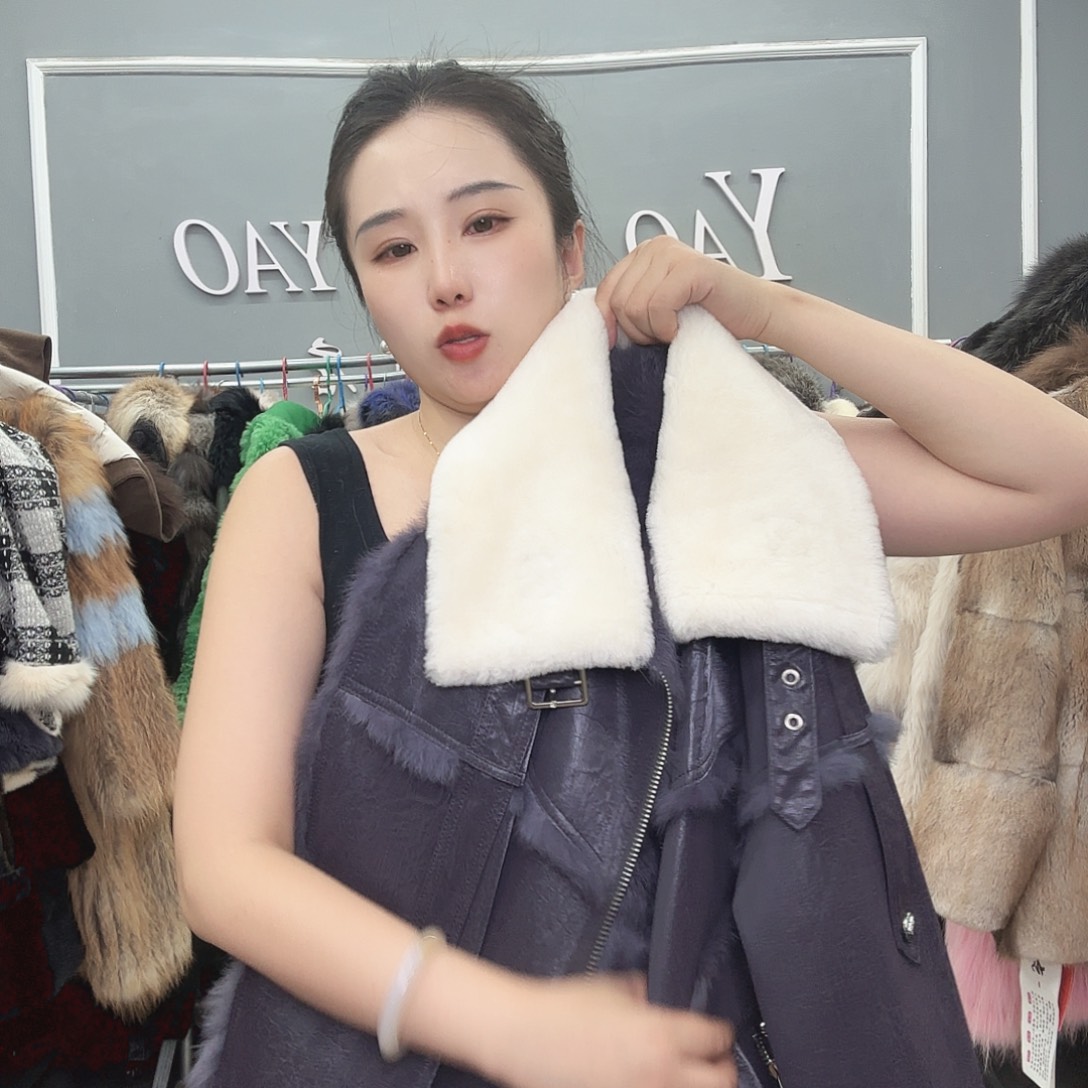 姚小妖家高端皮草