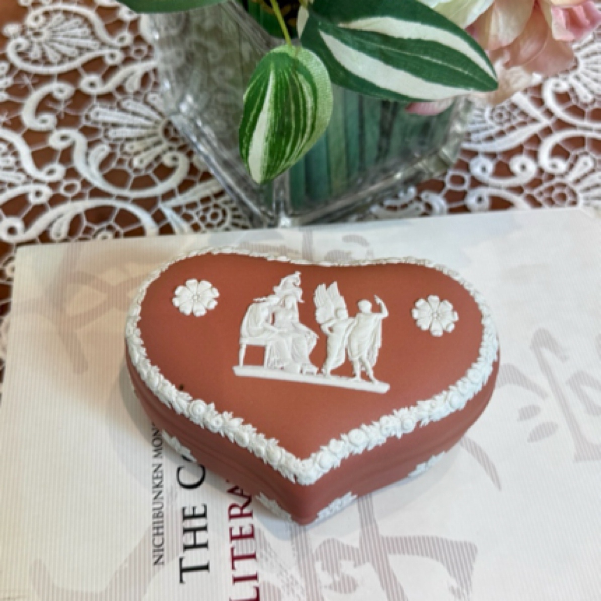 首饰盒/箱 英国韦奇伍德玉石浮雕砖红色复古奢华首饰盒（心形）