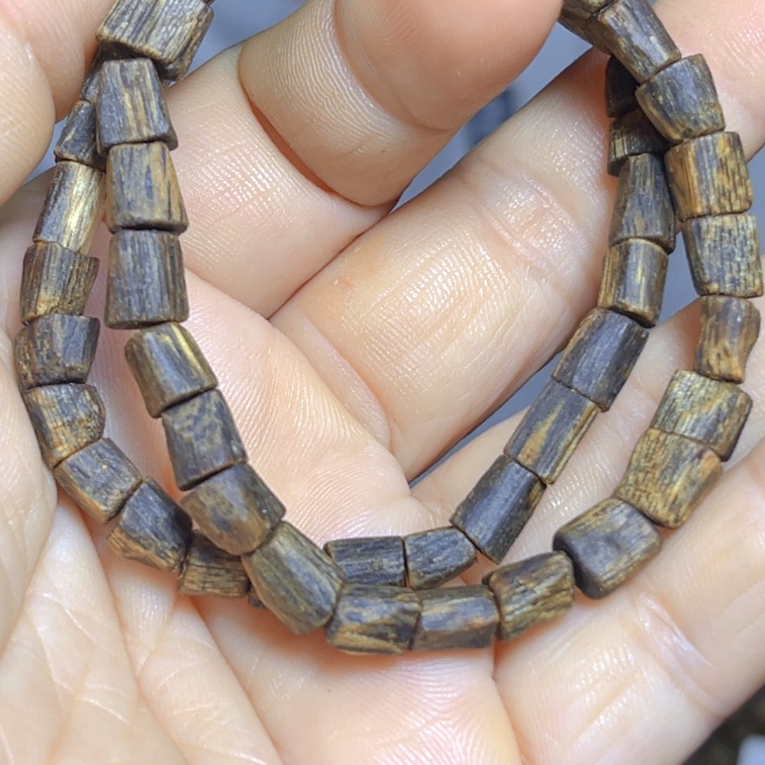 沉香碎屑沉香0.7左右沉水随形单圈