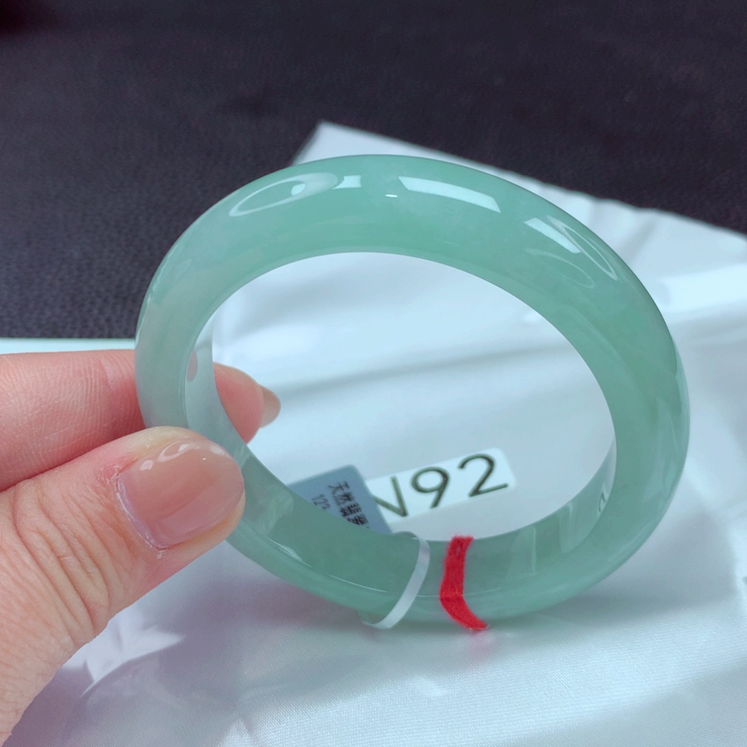 翡翠手镯未镶嵌手镯88