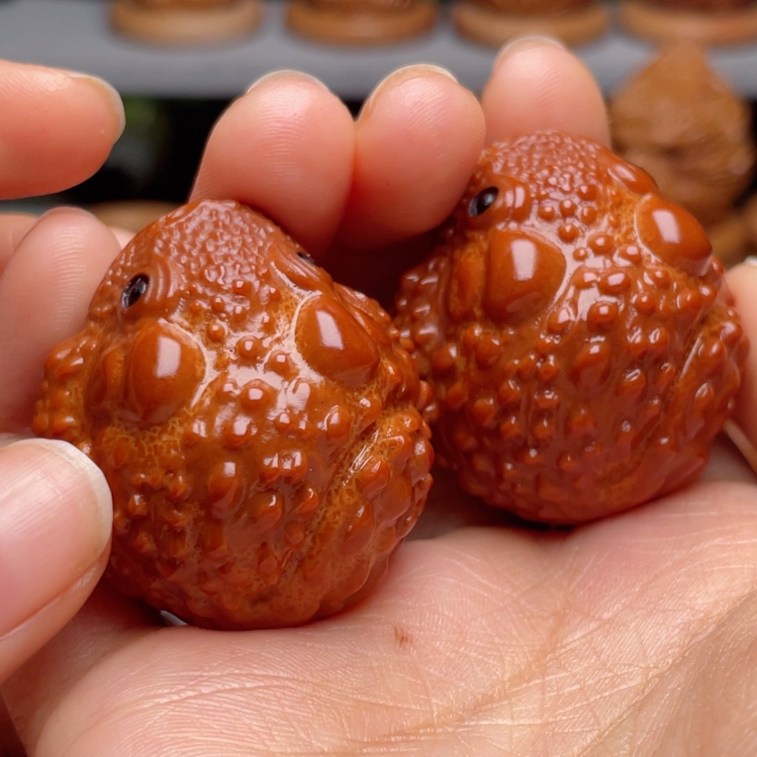 吊坠橄榄核金蟾手球3.5