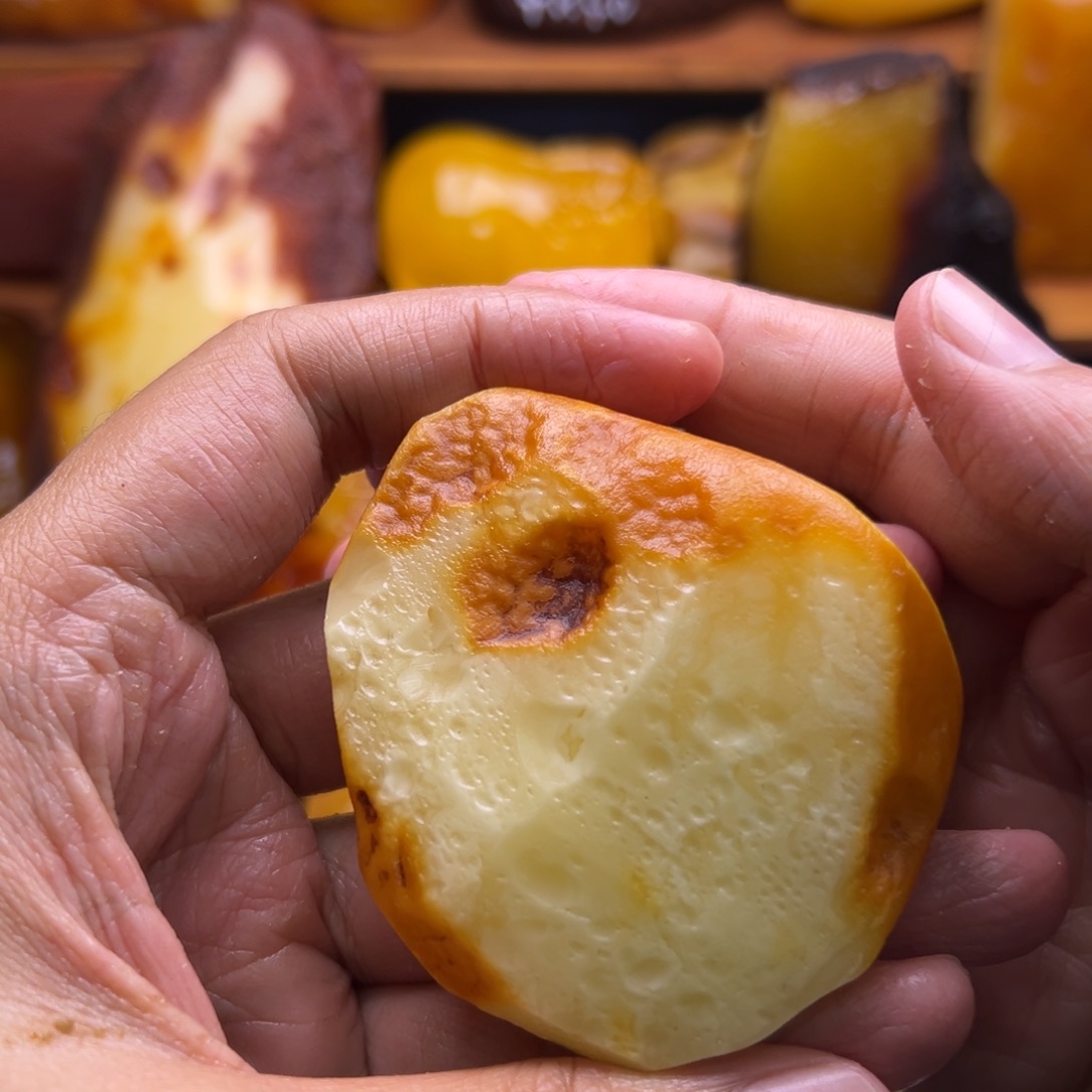 哩***定制琥珀未镶嵌12345678