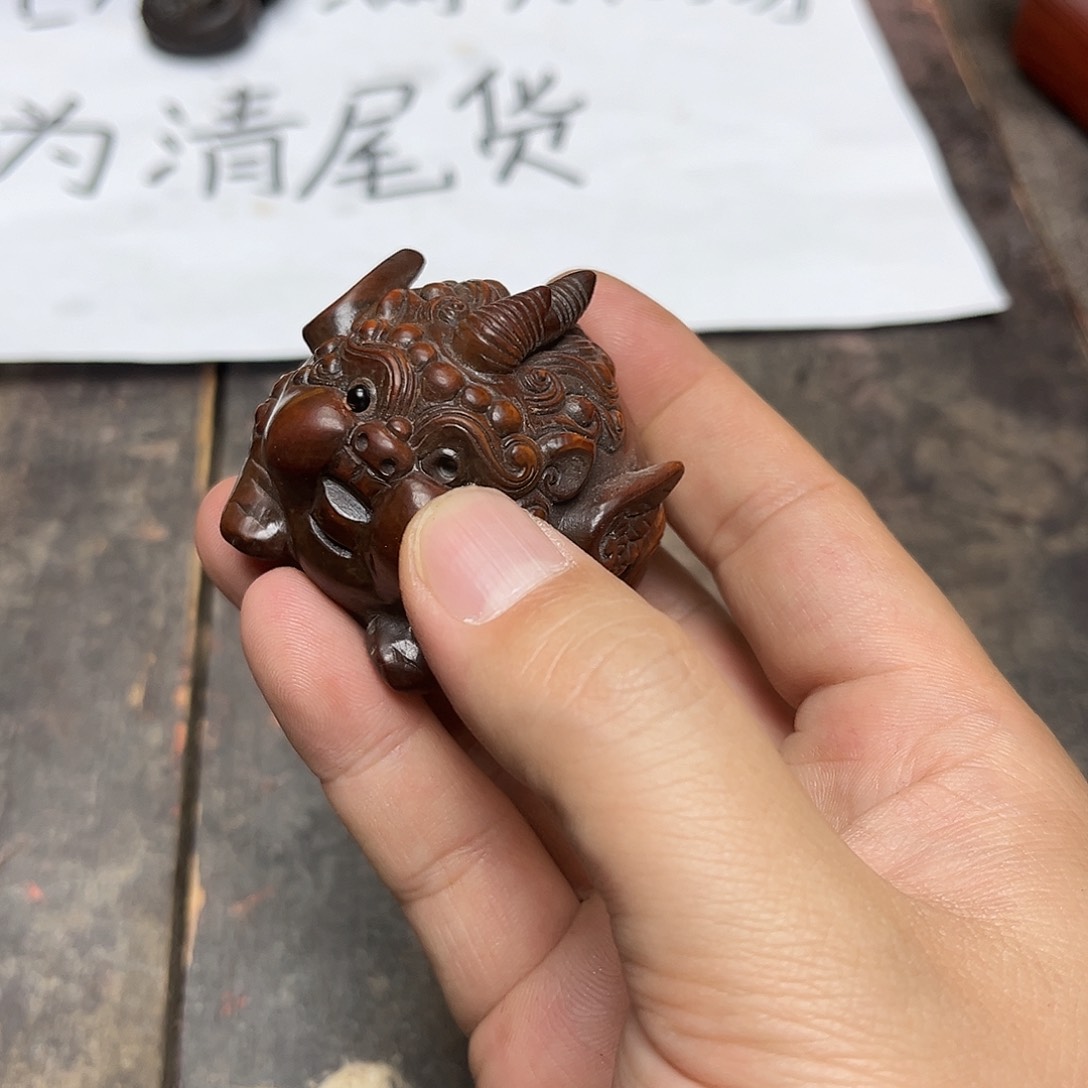大叶紫檀（黑酸枝木类）