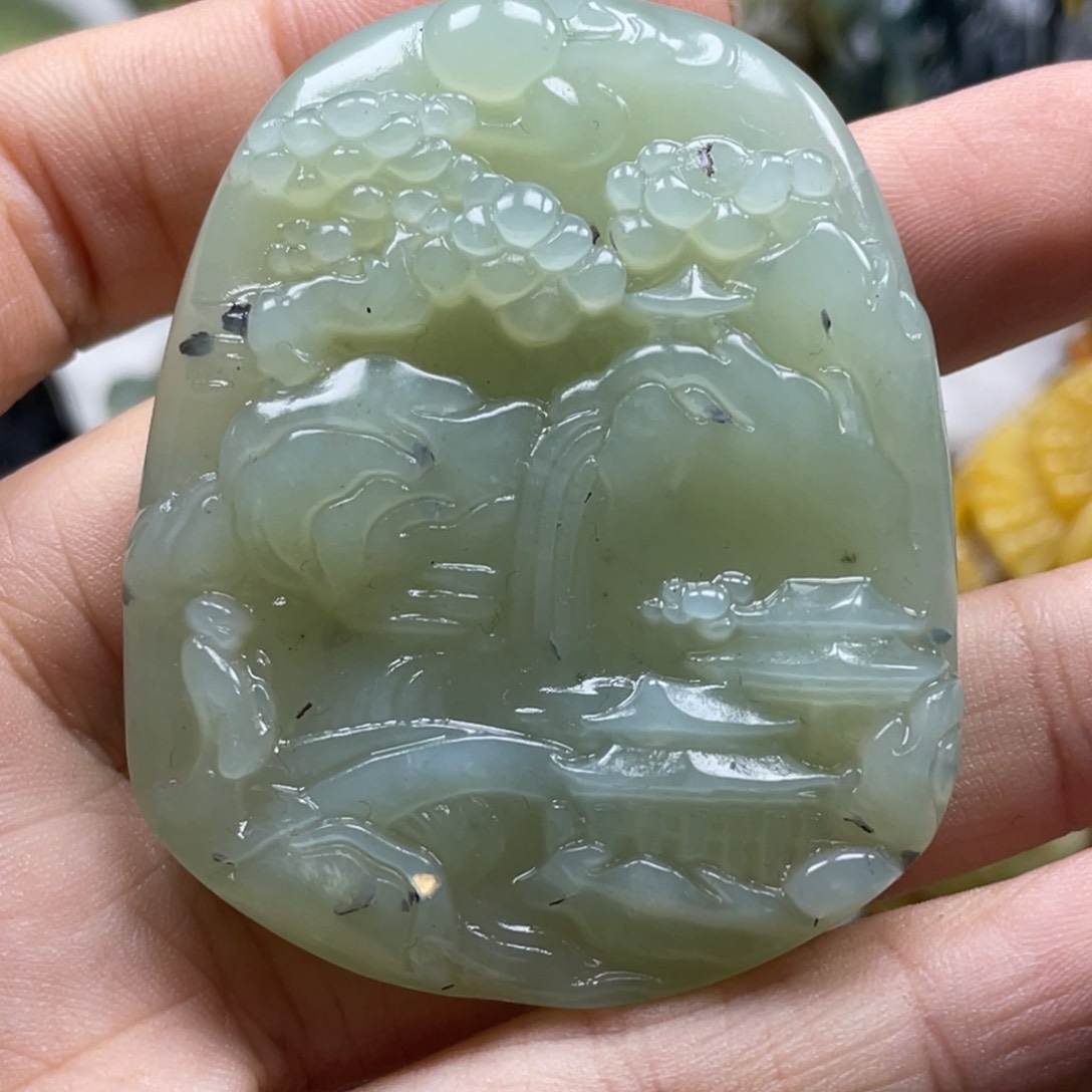 蛇纹石玉颈饰未镶嵌