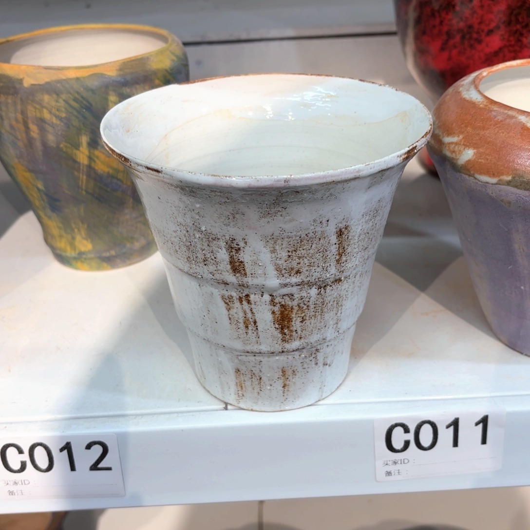 瓶小*陶瓷瓶已经打孔口径高度