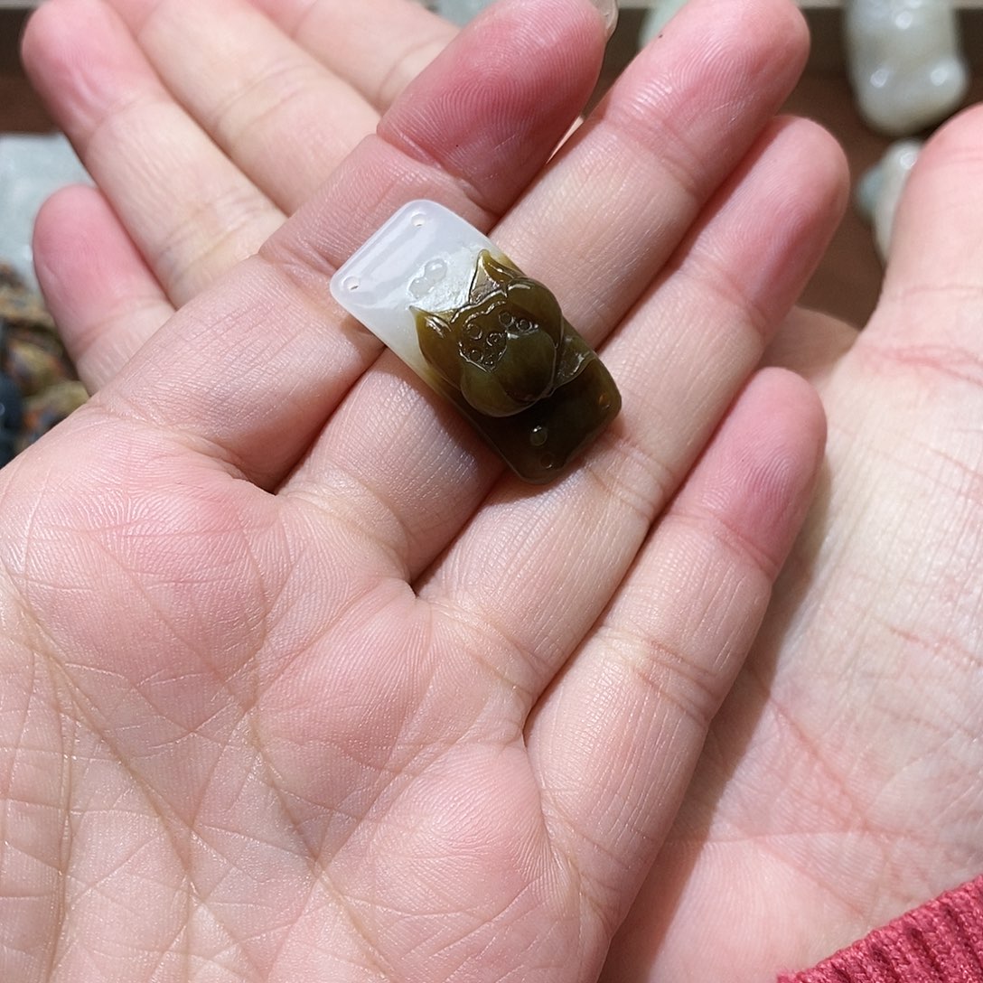 和田玉颈饰未镶嵌