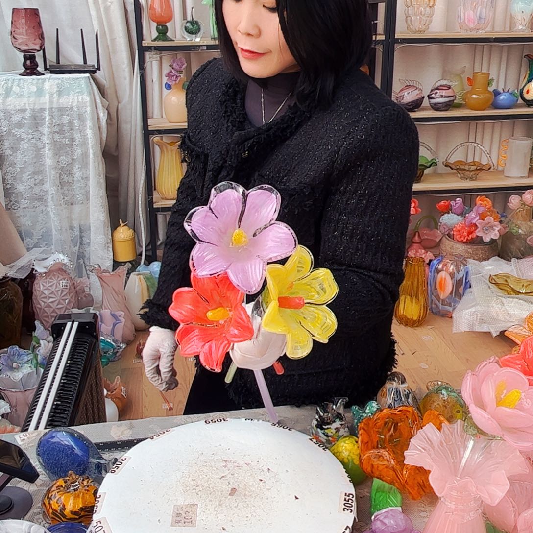 3朵百合家悦花瓶花器摆件