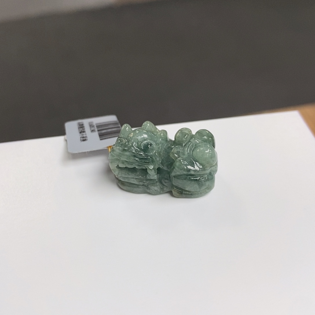 颈饰未镶嵌翡翠貔貅