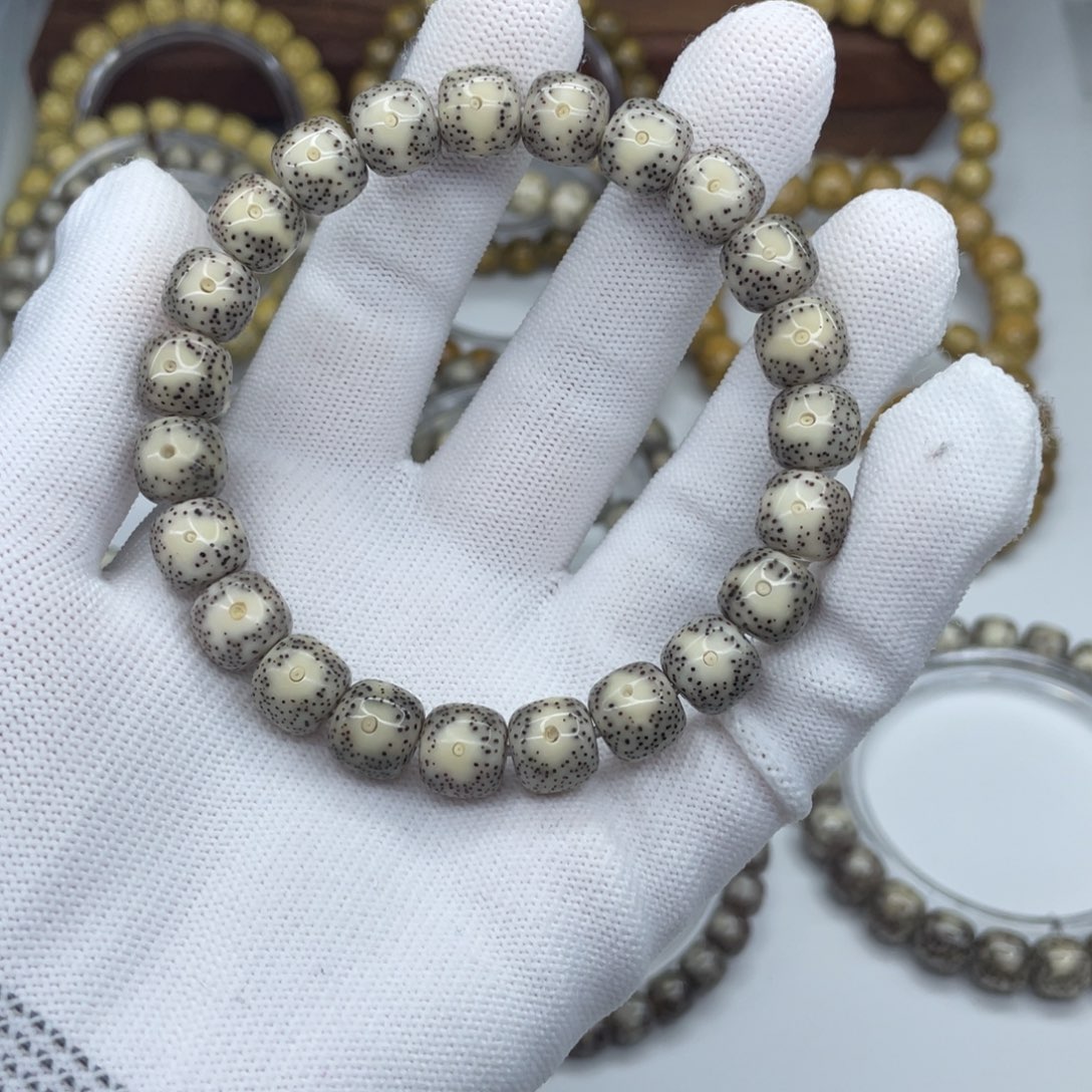 星月菩提手串常***着10×9石玉料大眼睛A12