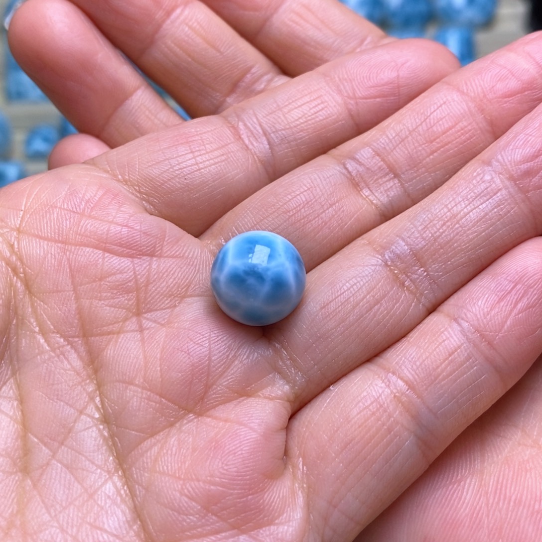 小***唐针钠钙石（海纹石）未镶嵌颈饰