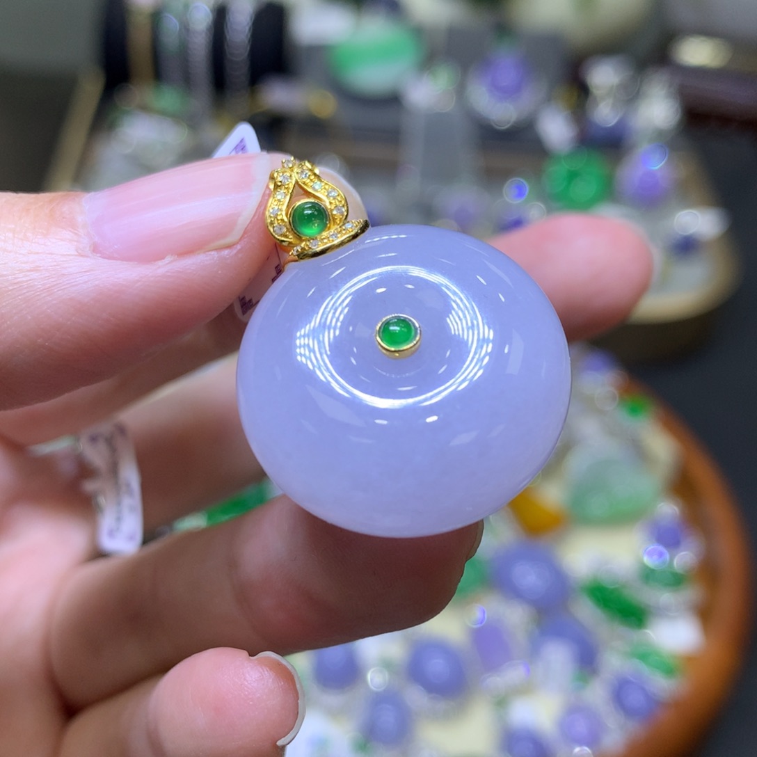 翡翠颈饰18K金镶嵌翡翠吊坠项链