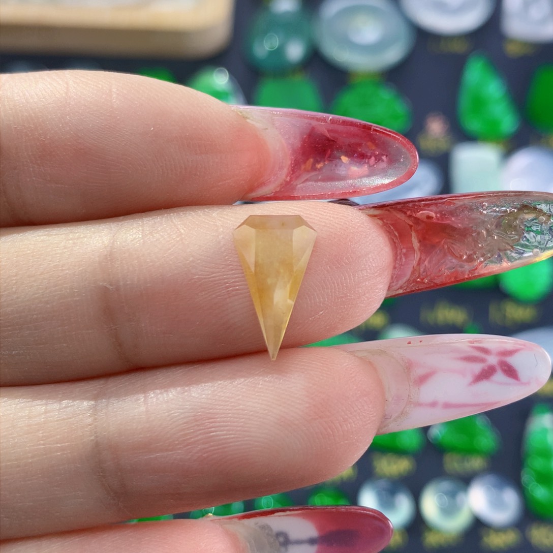 翡翠颈饰未镶嵌纯天然缅甸翡翠A货