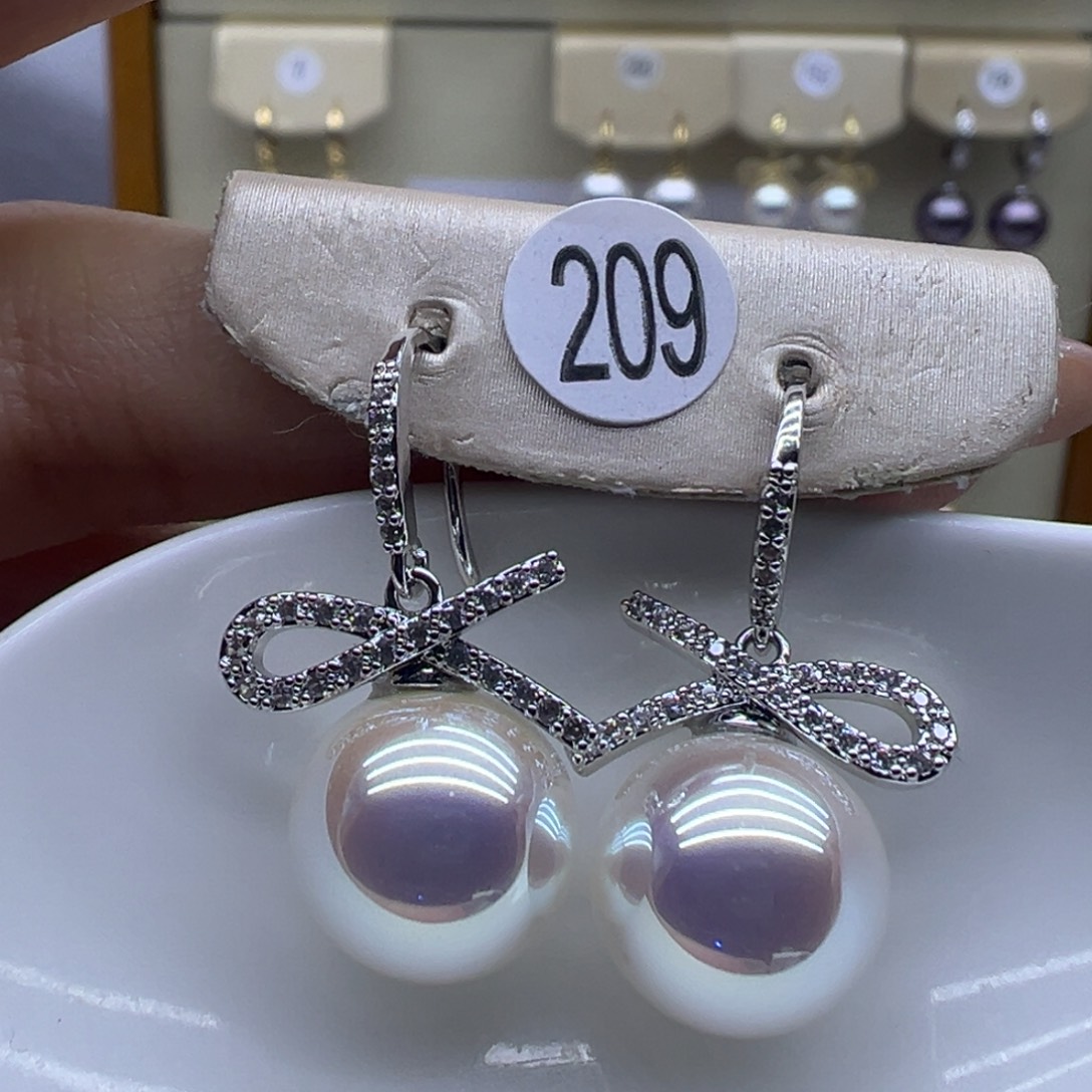 淡水珍珠耳饰未镶嵌