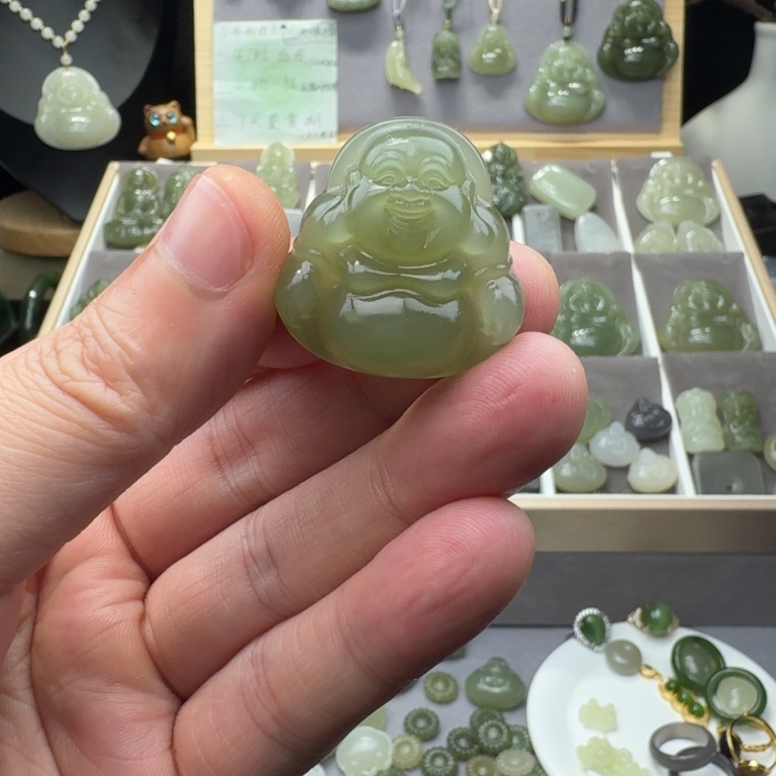 和田玉颈饰未镶嵌