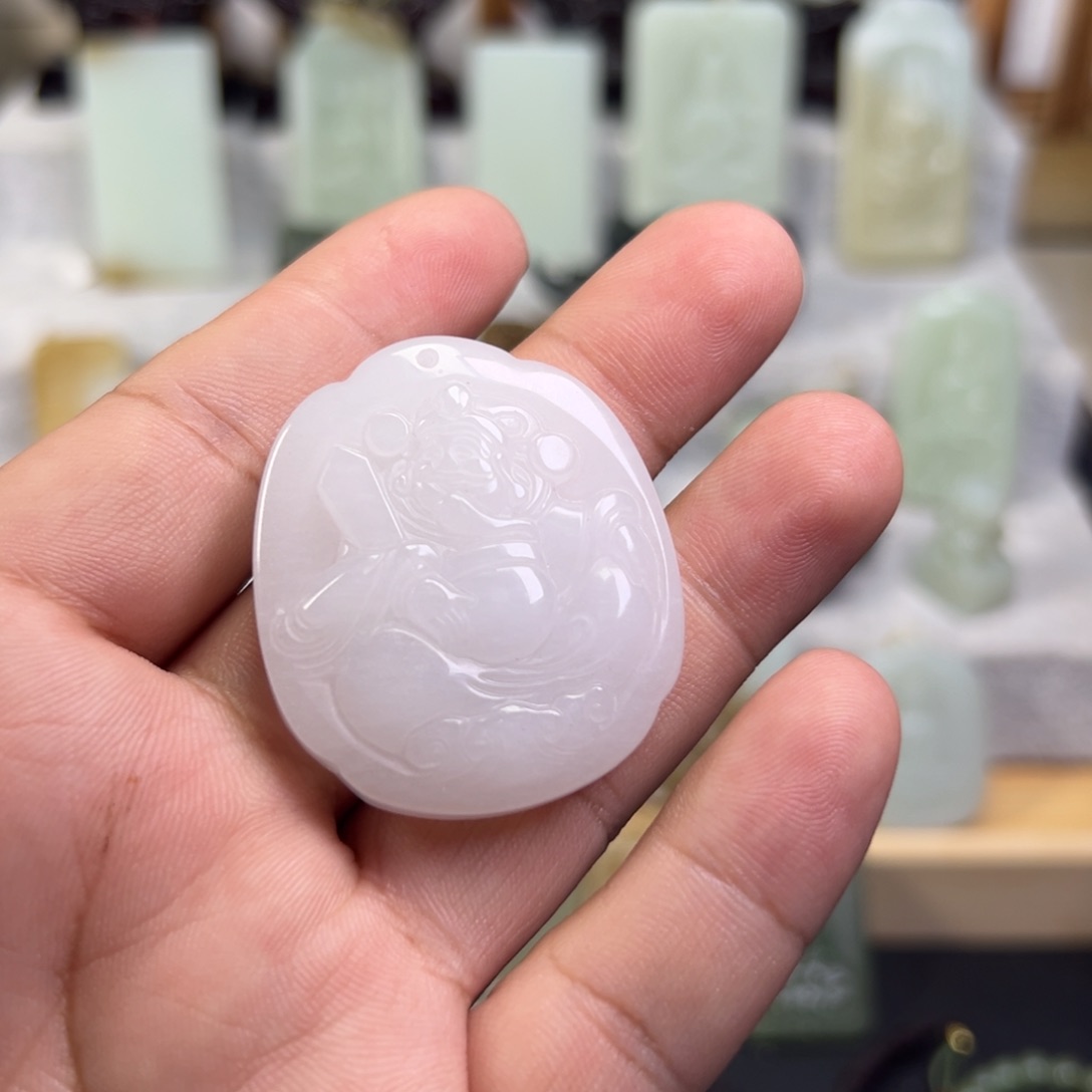 石英质玉（金丝玉）颈饰未镶嵌