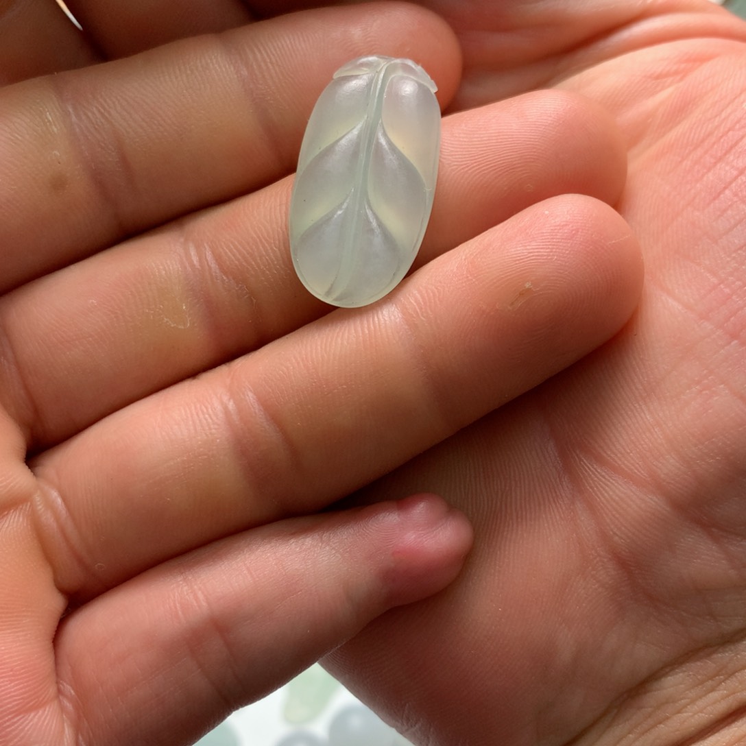 未镶嵌定制翡翠叶子