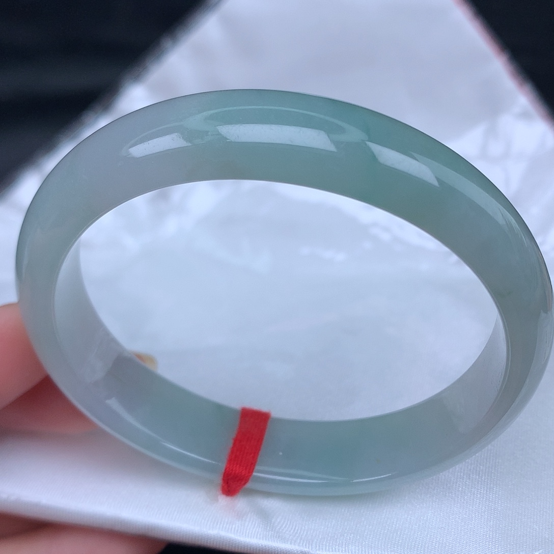 翡翠未镶嵌手镯（贵妃镯）天然