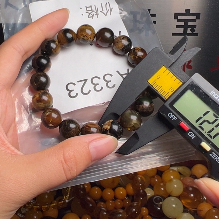 未镶嵌琥珀珠宝奇石