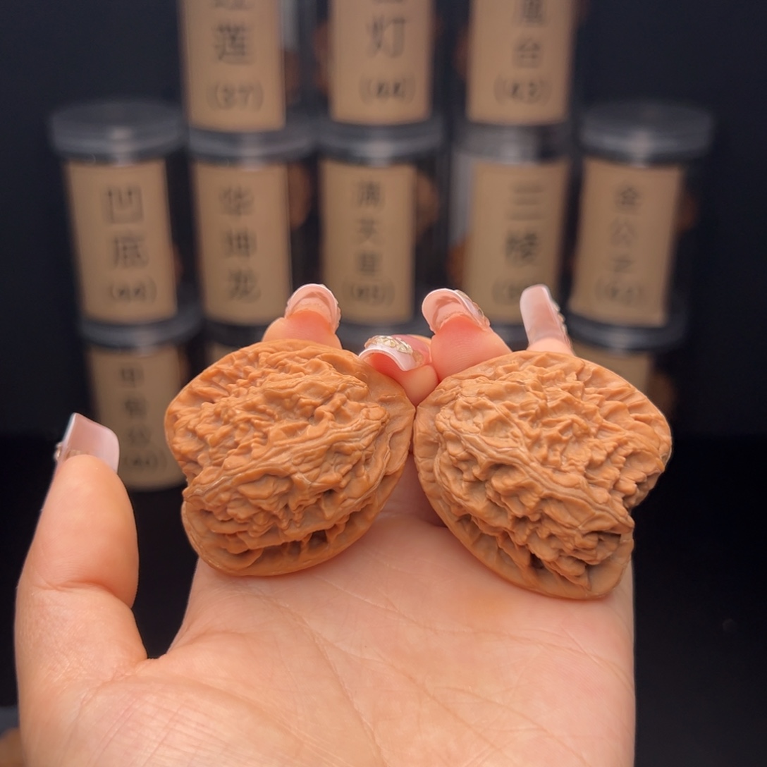 吾***悦吊坠文玩核桃红锦鲤天残脚