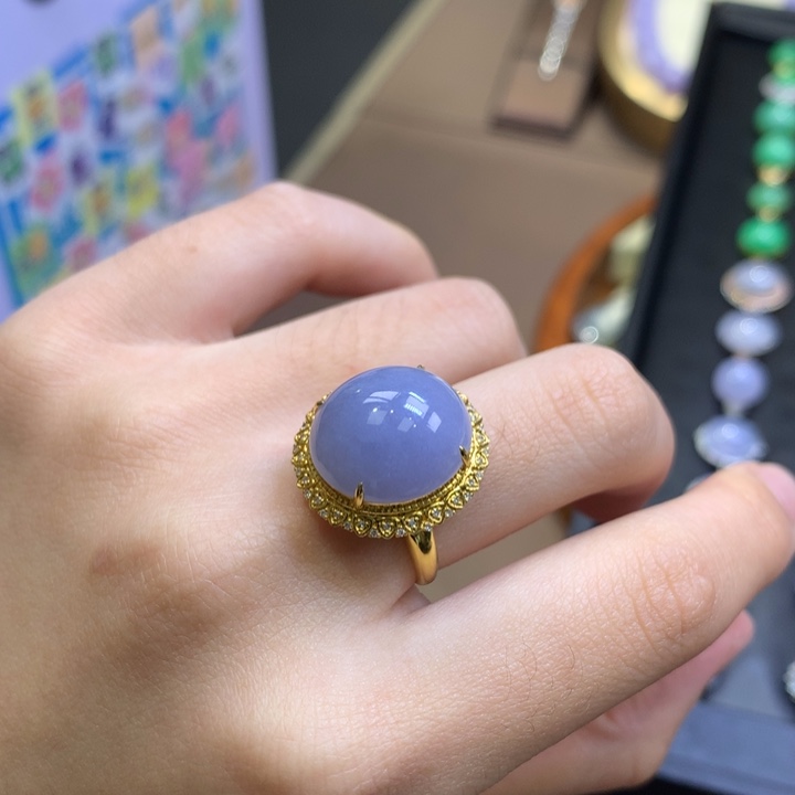 翡翠18K金镶嵌颈饰翡翠