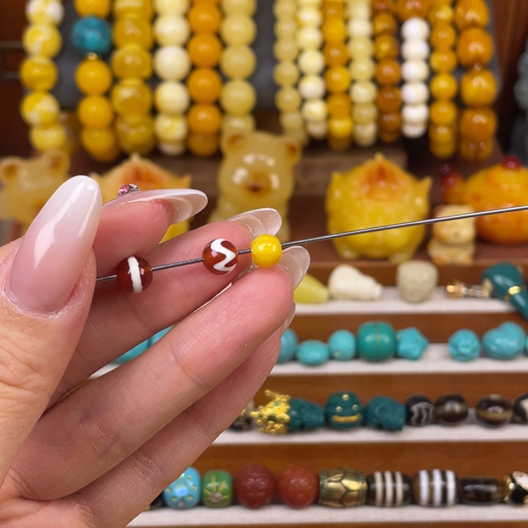 非金属如图三颗圆珠