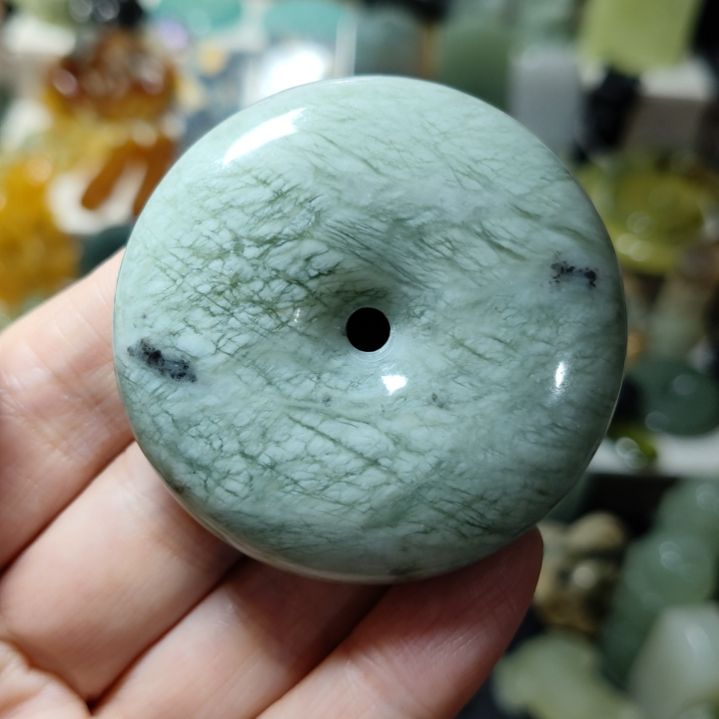岫玉未镶嵌平安扣