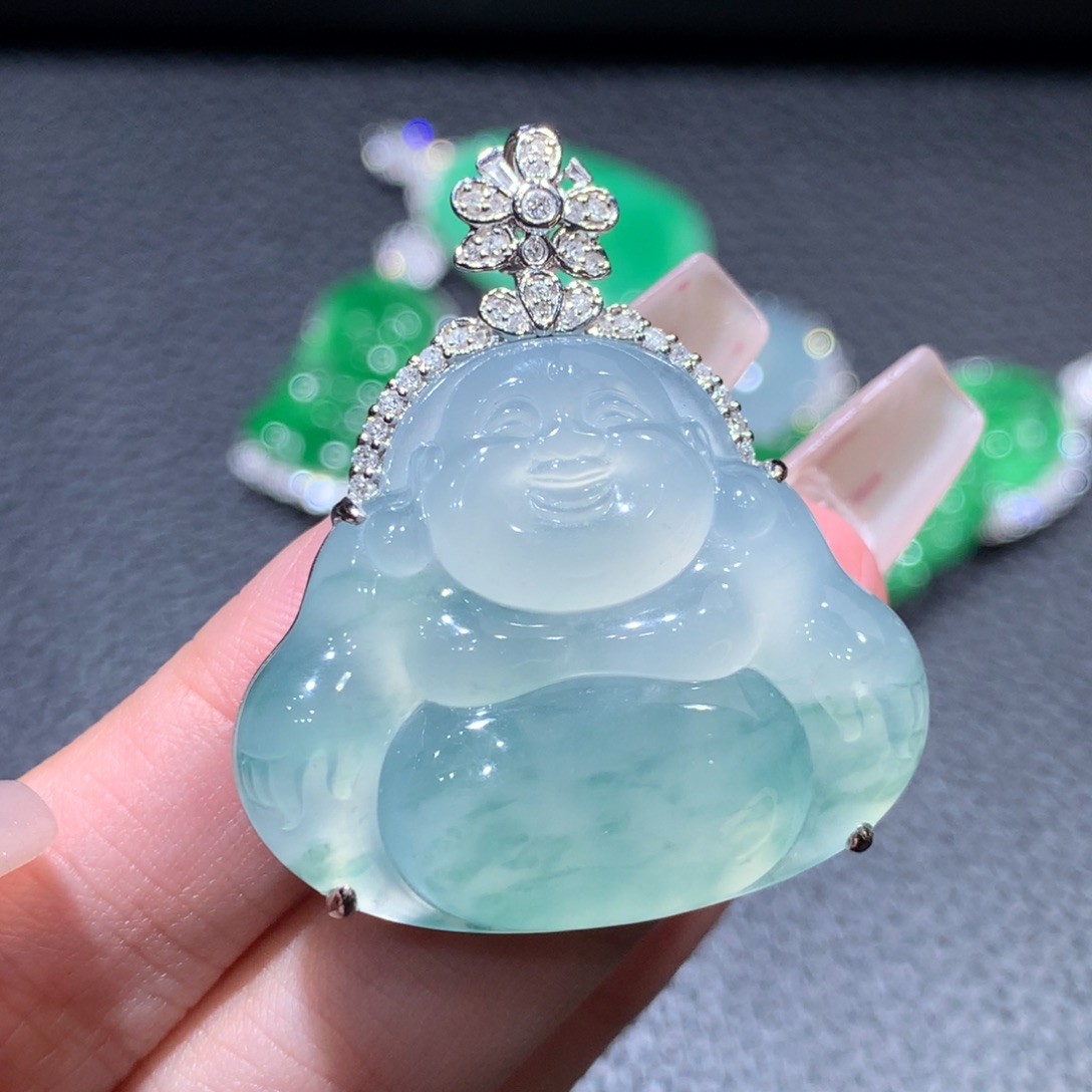 翡翠颈饰18K金镶嵌翡翠