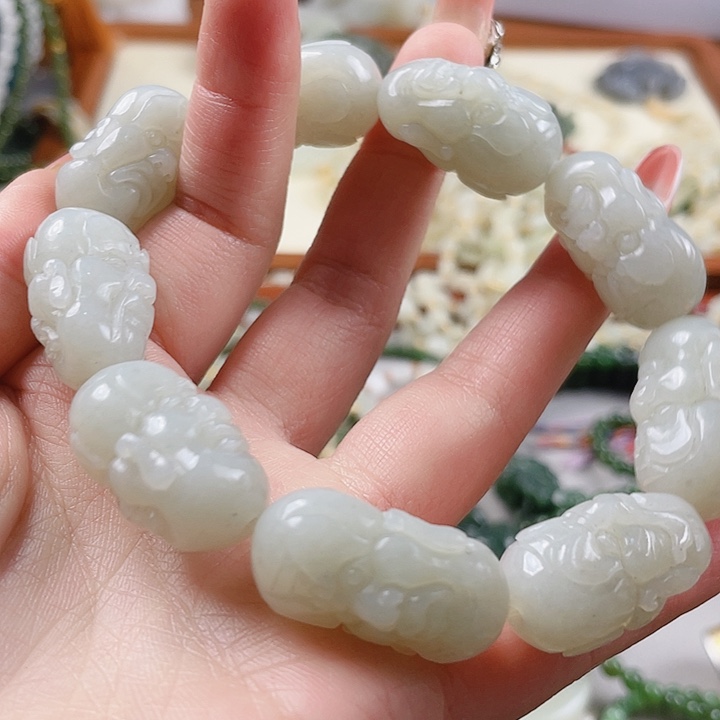 未镶嵌和田玉挂件