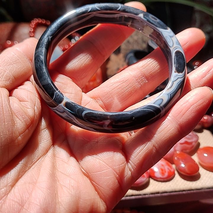 玛瑙/玉髓手镯未镶嵌