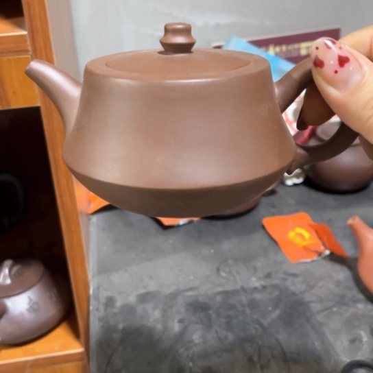 紫砂茶壶瑕疵……………………