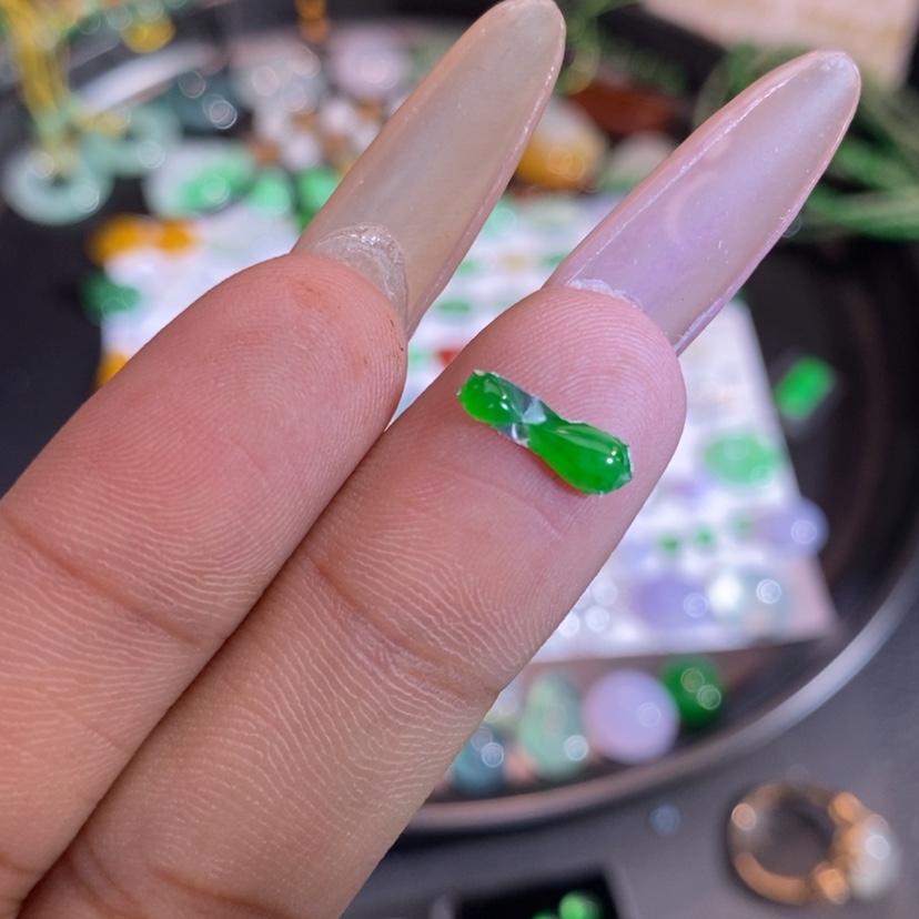 【闪购商品】翡翠挂件未镶嵌水滴