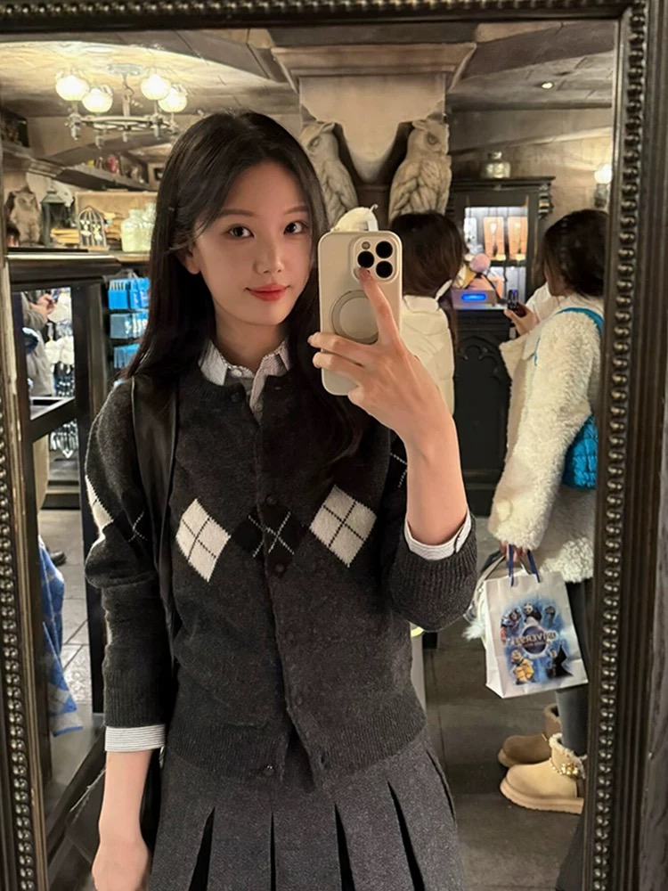 秋冬季韩版复古学院风菱格提花纹针织开衫女灰色保暖舒适毛衣外套