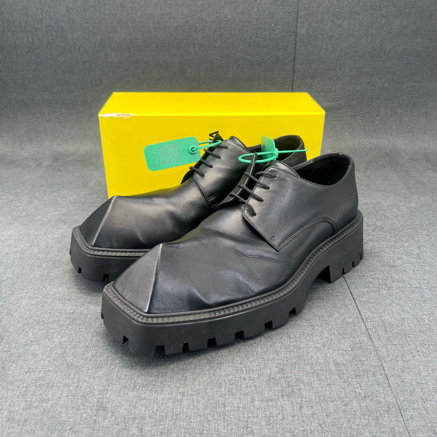 95新 Balenciaga/巴黎世家 码数44 巴黎世家 犀牛皮鞋 黑 配盒