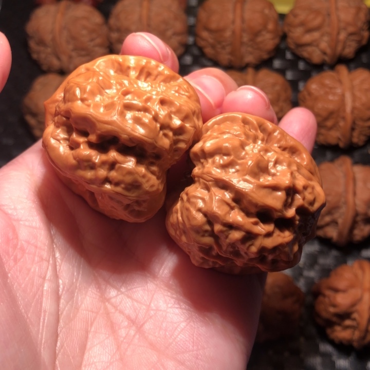 文玩核桃把件深开肌肉40