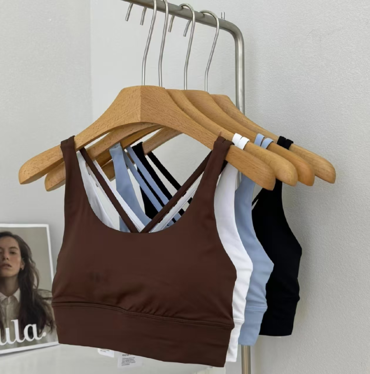 energy一样的交叉背心含胸垫