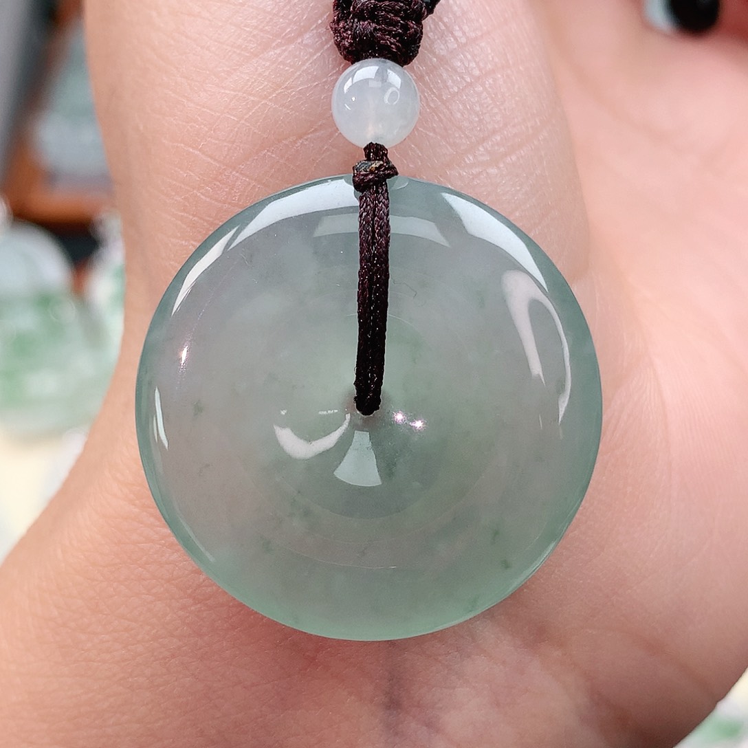 颈饰未镶嵌翡翠扣