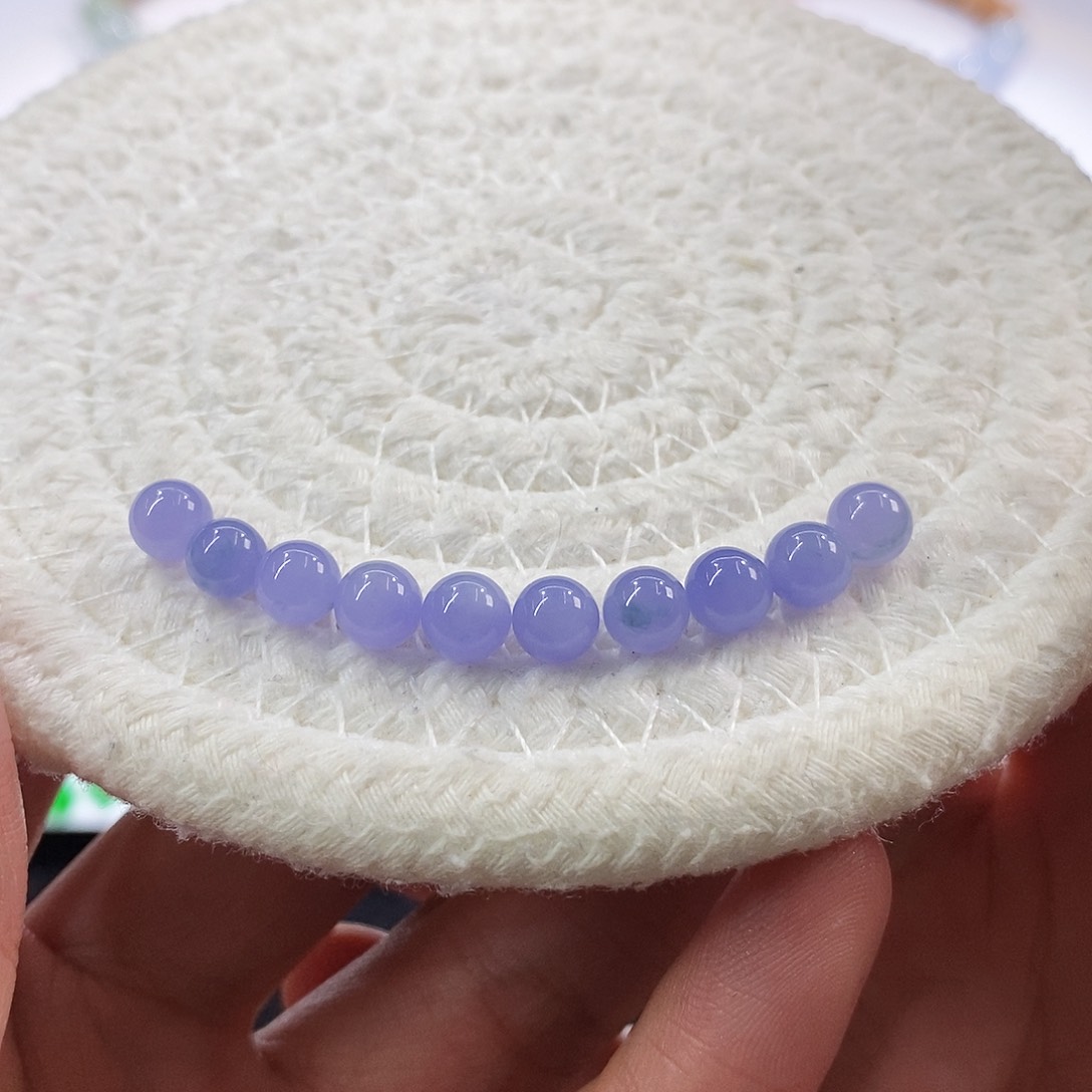 颈饰未镶嵌翡翠一手浓紫，卡6